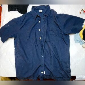 Old navy button up shirt and zip off cargo pants
